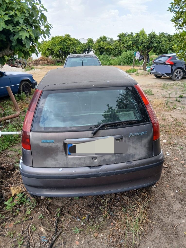 Fiat punto AVARIADO