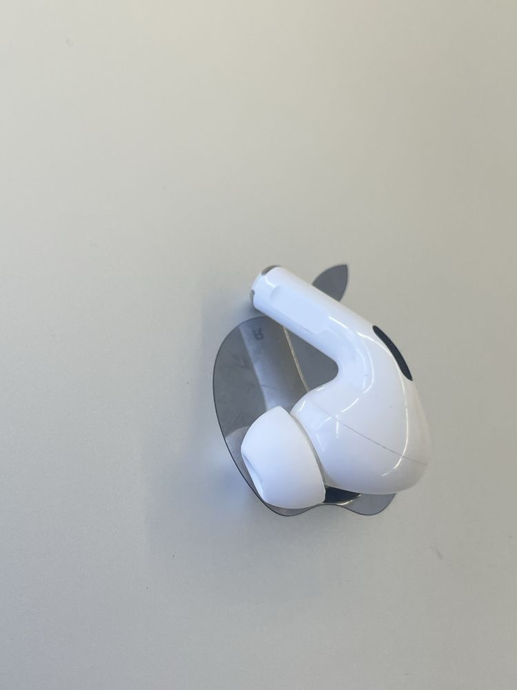 Продам AirPods Pro правий оригінал R без кейсу