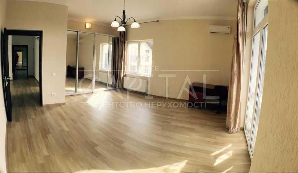 ОРЕНДА Великий сімейний будинок з терасою та камінном поруч із метро!