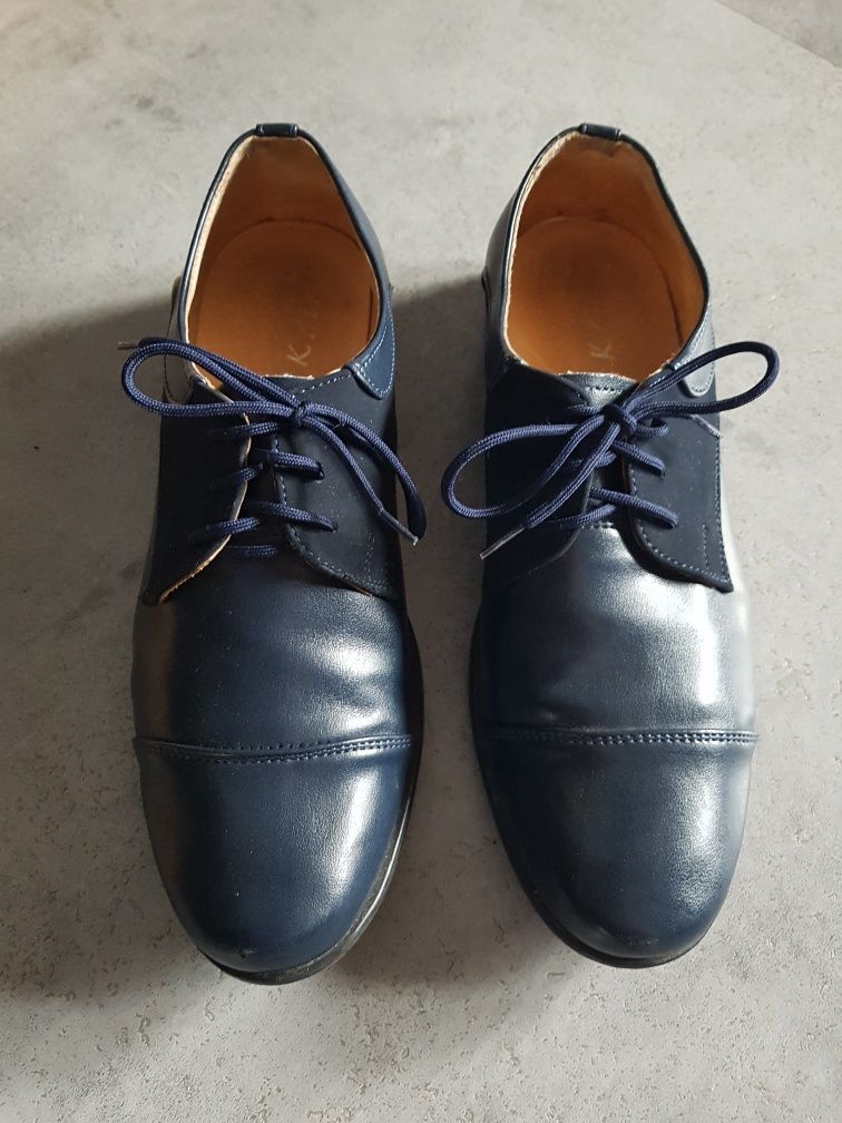 Buty wizytowe 36 półbuty eleganckie granatowe