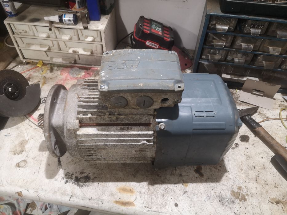 Silnik elektryczny 1.1 kw 1455obr z hamulcem. 3fazy