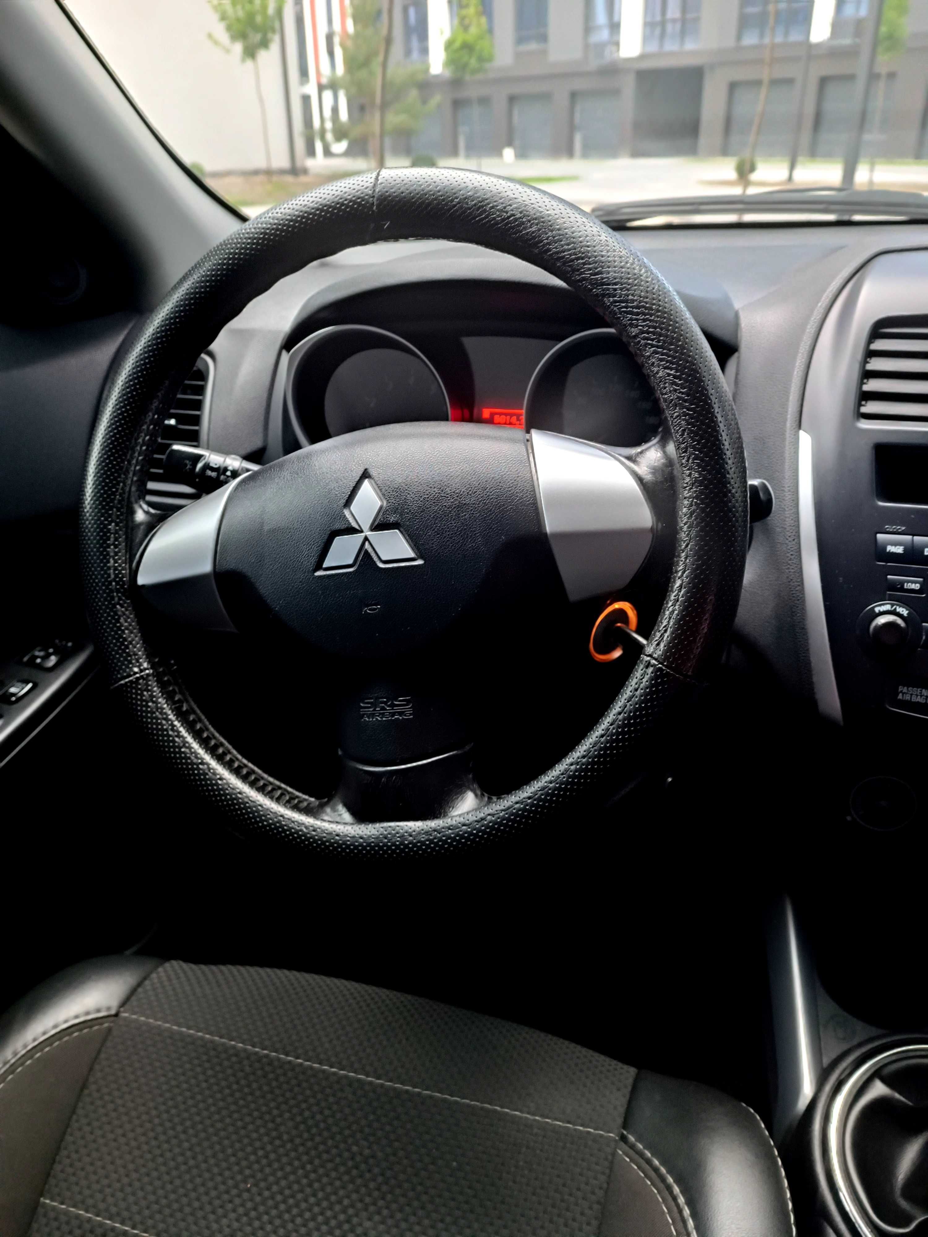Mitsubishi ASX 2011 1.6 бенз. 5-ст. МКПП