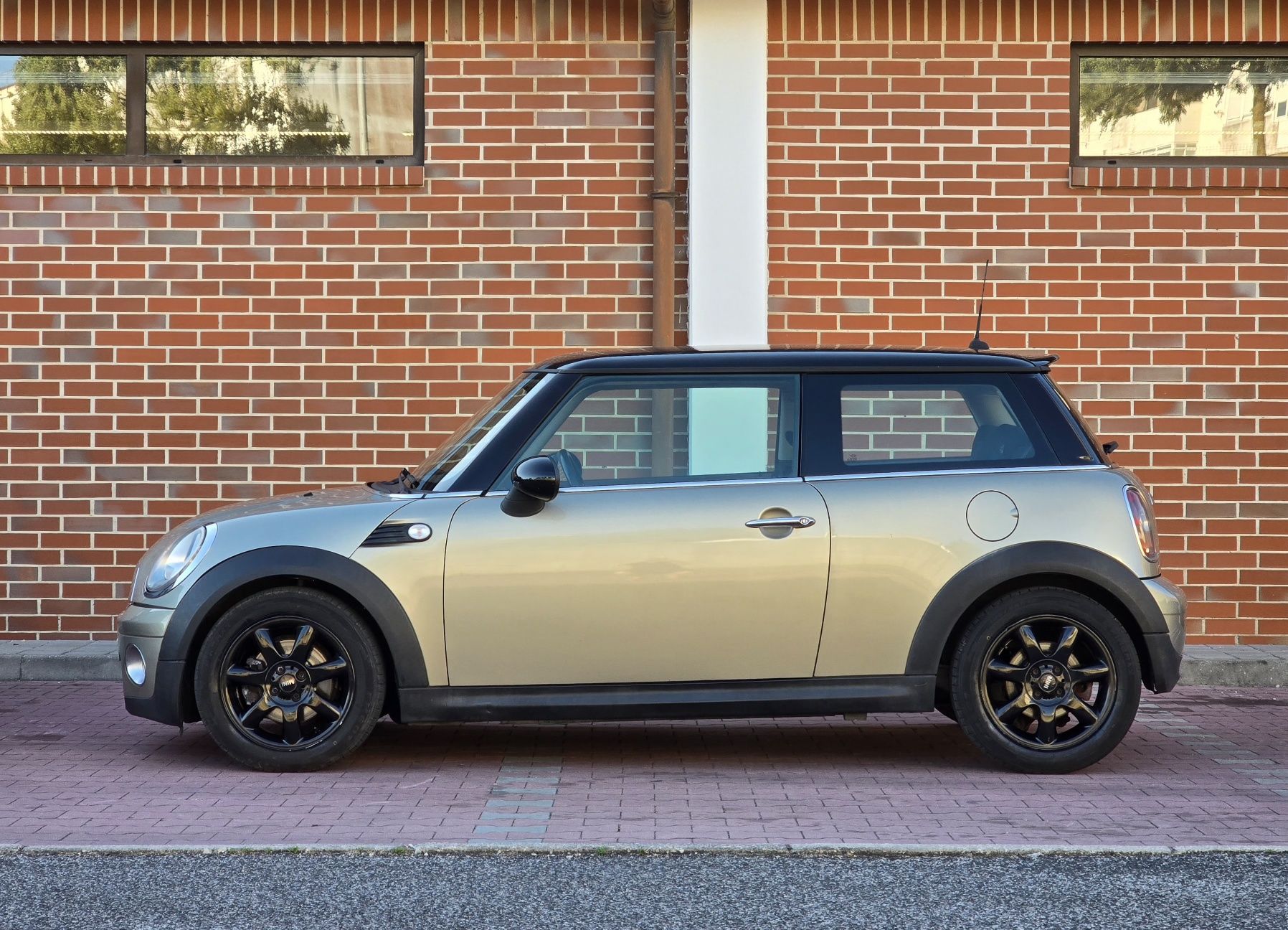 Mini Cooper D 1.6 110cv
