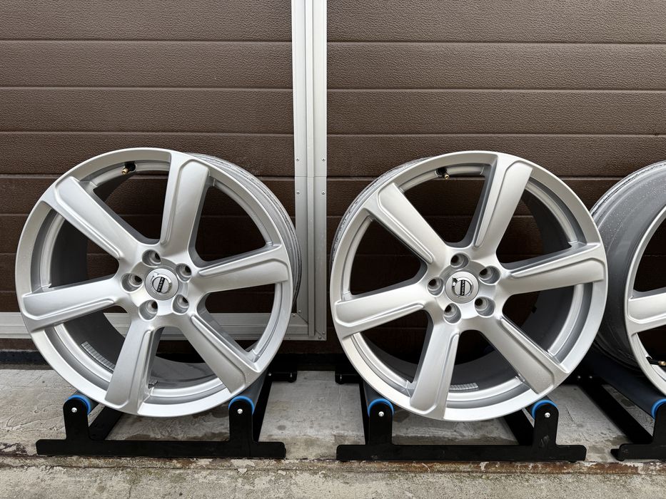 4x felgi aluminiowe 5x108 r19 et42 8J Alufelgi Oryginał Volvo 19”