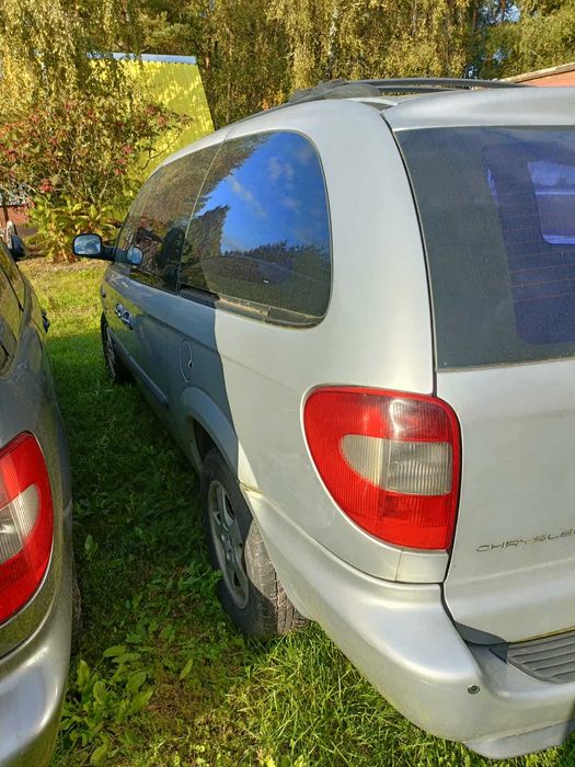 chrysler grand  voyager   2004rok 2,8 diesel     do naprawy