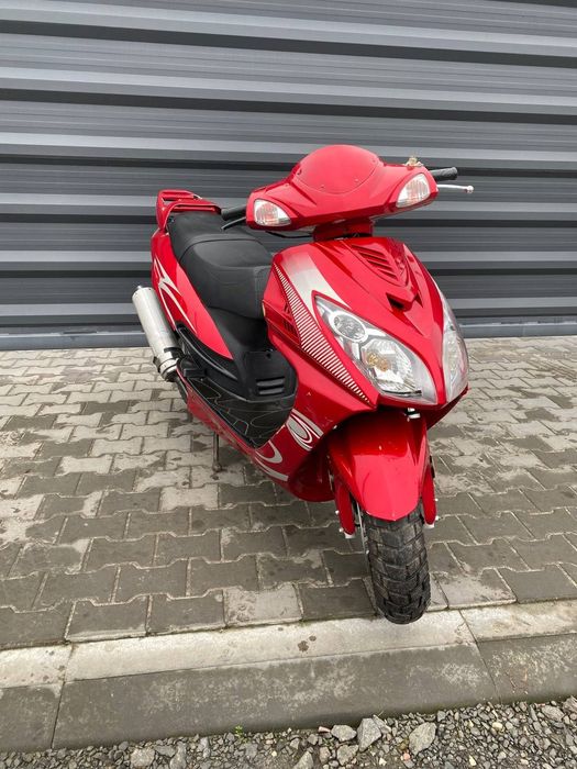 Продам скутер Fada 150 кубів на номерах в хорошому стані