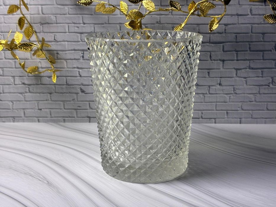 Szklana osłonka na doniczkę – glamour w Twoim wnętrzu