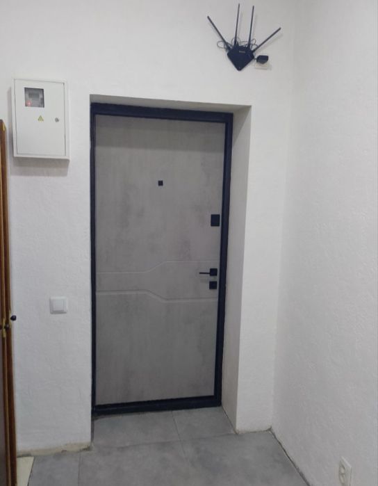 Продам 2 комнатную центр