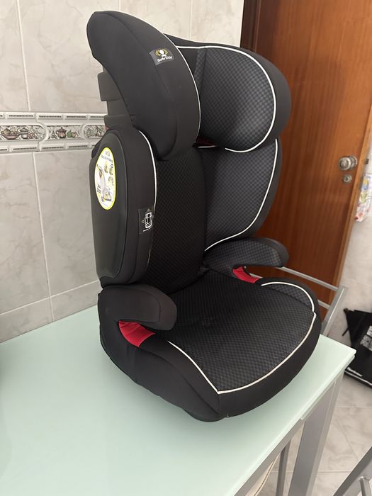Vendo cadeira de crianca para automovel com pouco uso em muito bom est