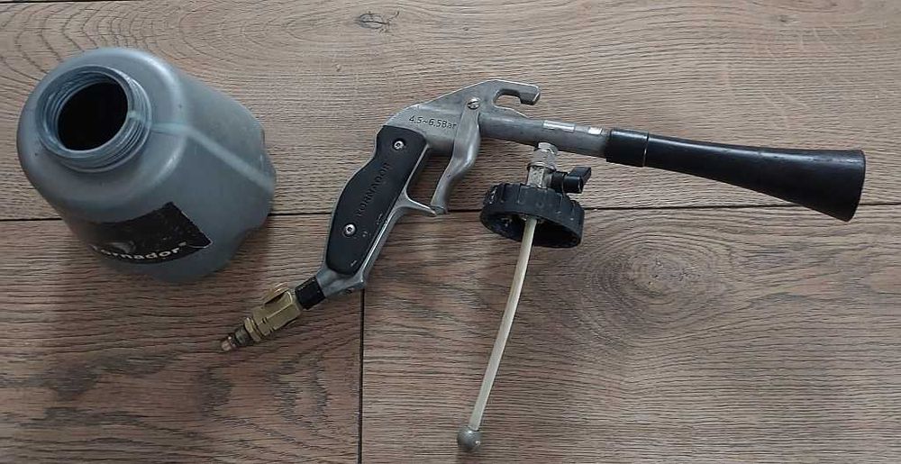 Pistolet pioracy czyszczacy Tornador Black Z-020S