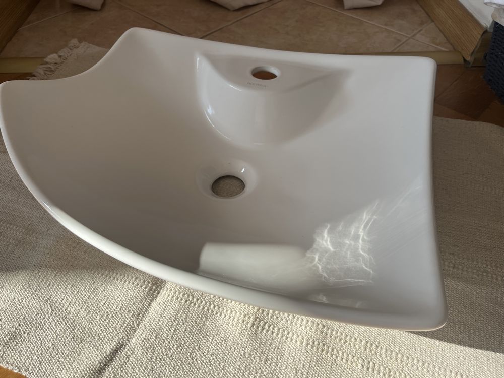 Umywalka nablatowa ozdobny kształt  50 cm
