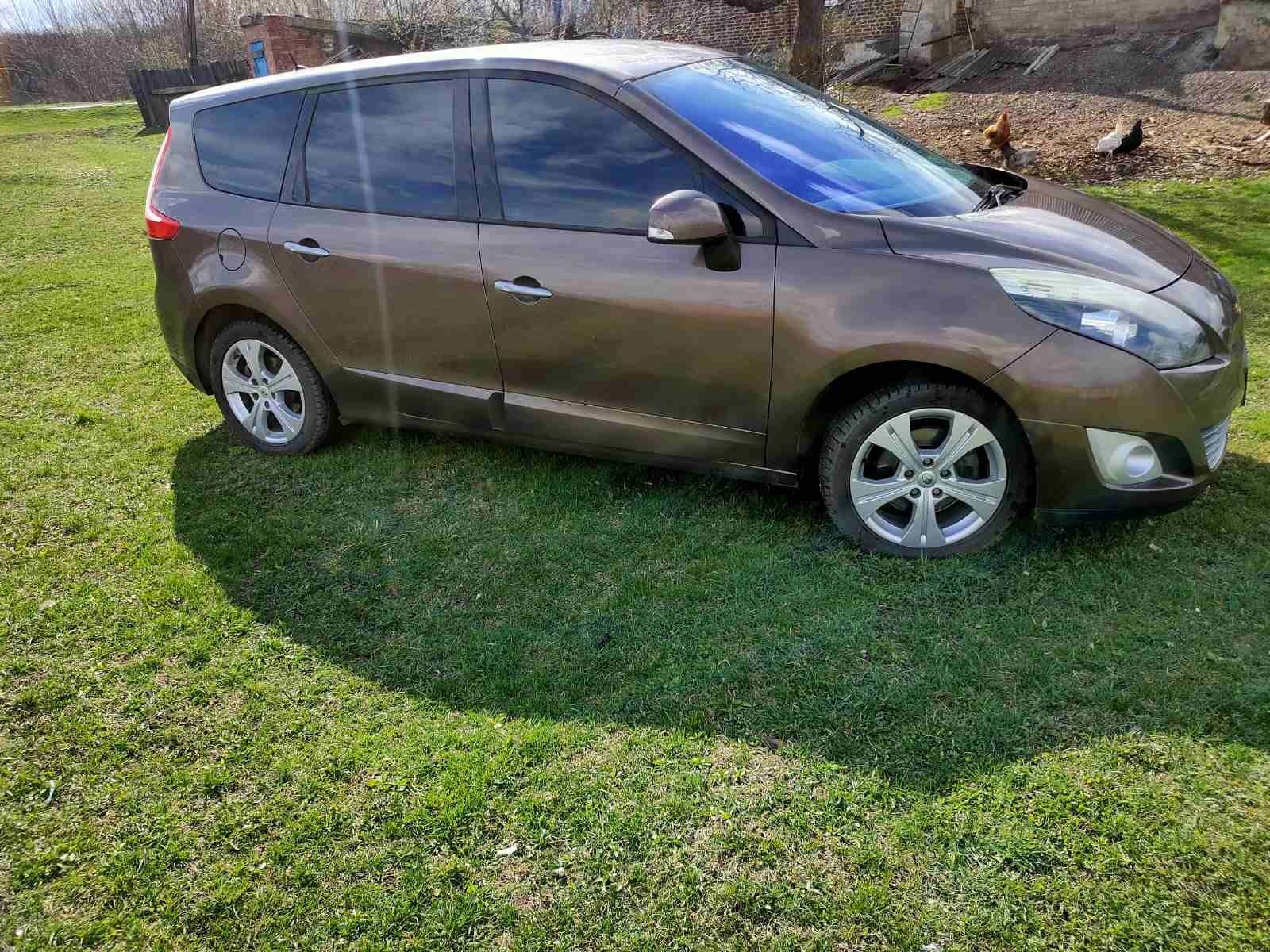 Продам Renault Grand Scenic