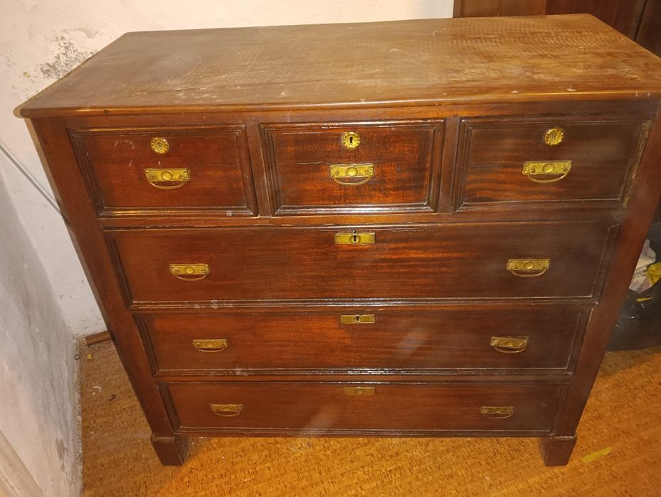 Cómoda antiga para restauro