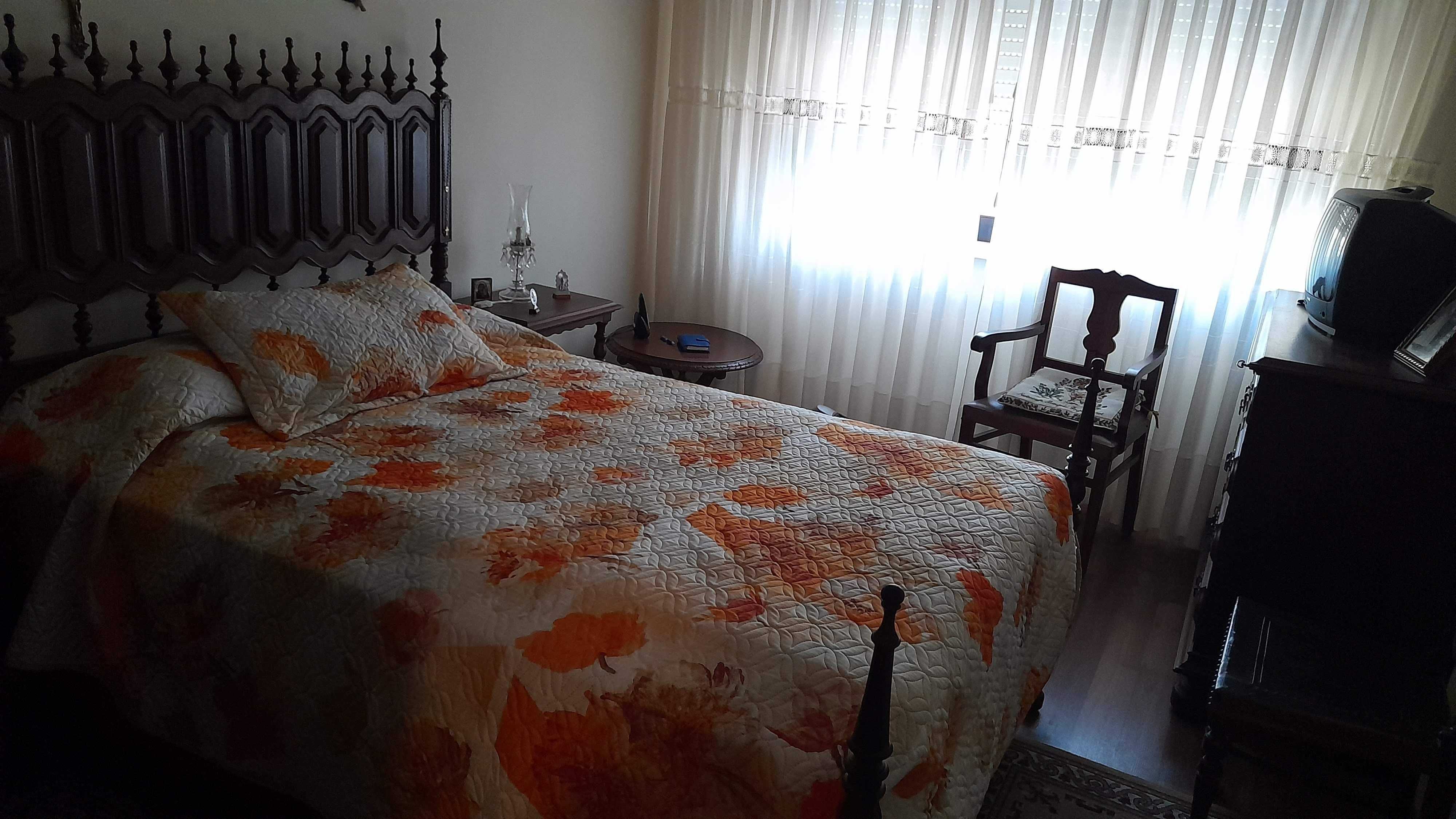 Apartamento T1 para arrendar em Queijas