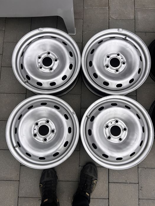 Felgi Stalowe 16'' 5x114.3 ET50 TRAFIC VIVARO PRIMASTAR