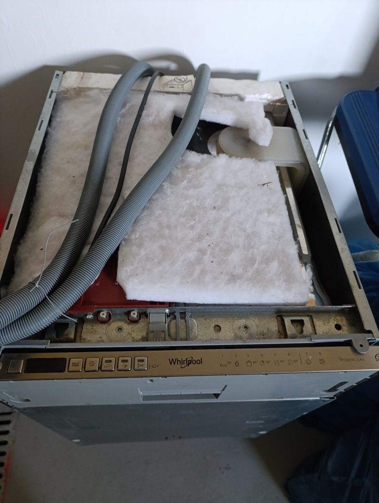 Zmywarka Whirlpool uszkodzona