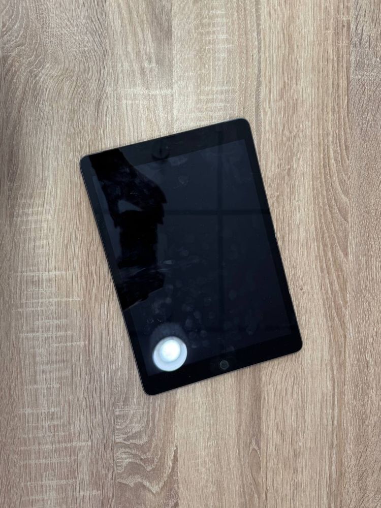 Планшет  Ipad 9 LTE