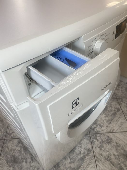 Pralka NOWY Model automat ELEKTROLUX