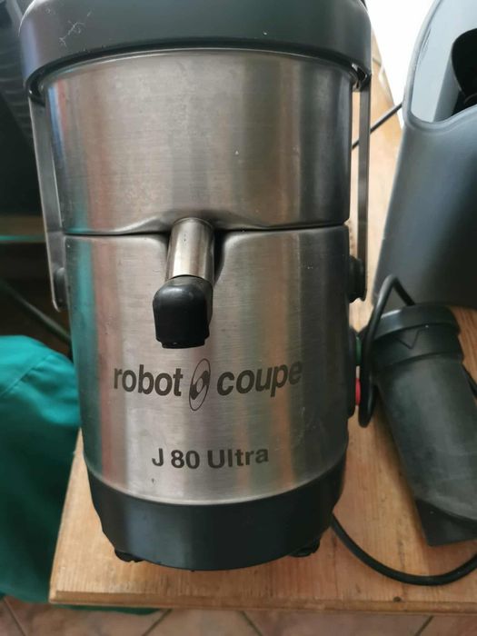 Automatyczna wyciskarka sokowirówka do warzyw i owoców J80 Ultra
