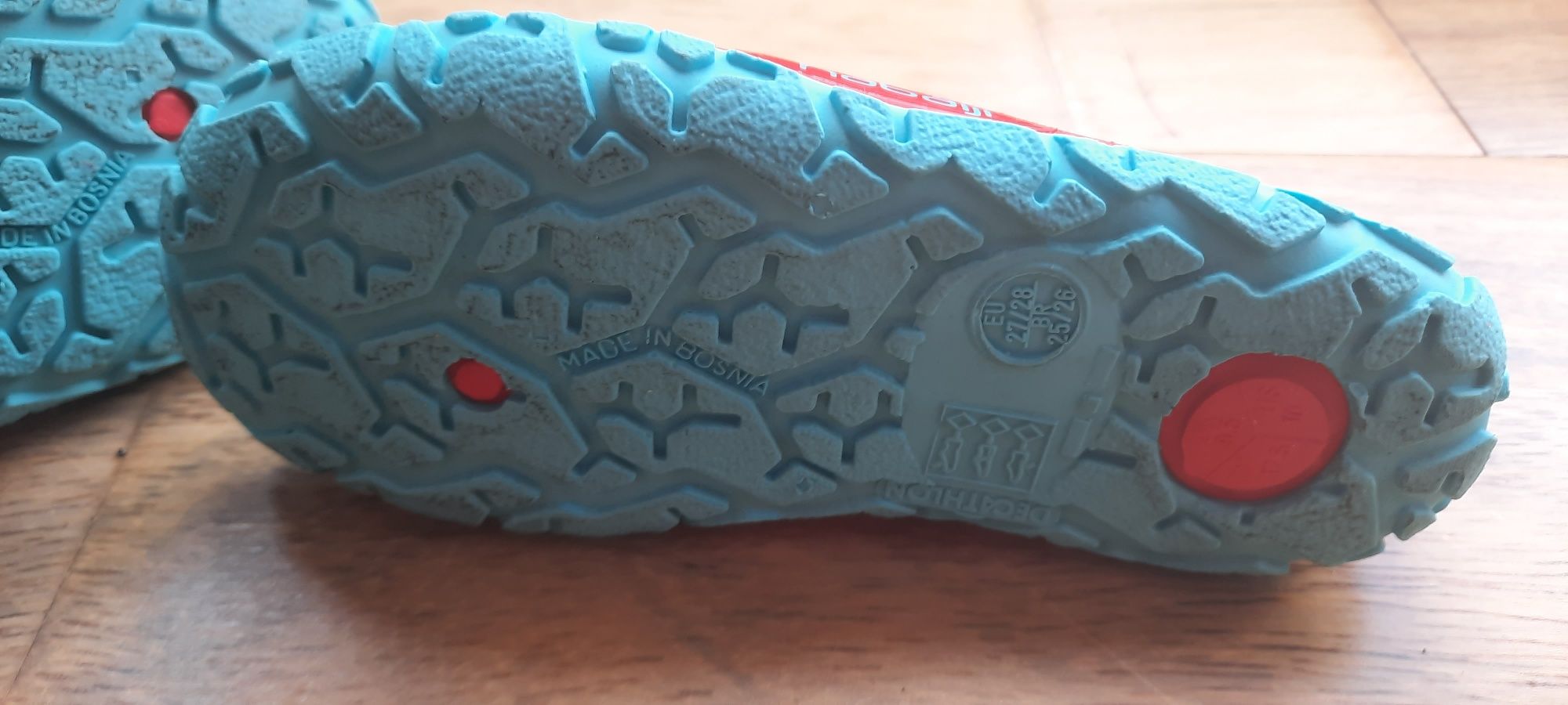 Buty/klapki basenowe dziecięce r.25/26