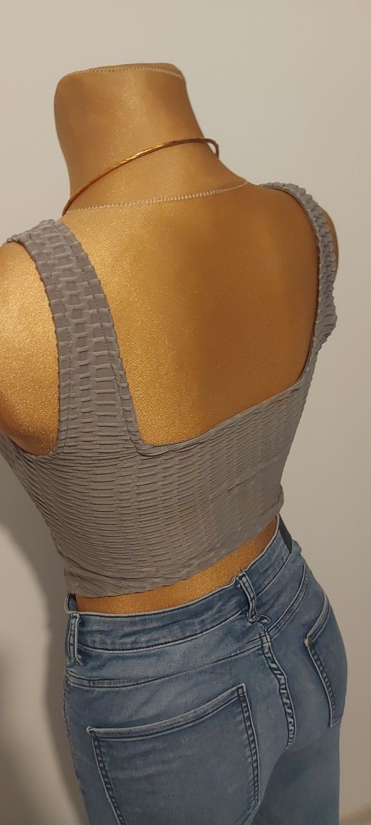 Szary crop top ciekawy wzór prążki 3D, przyjemna tkanina rozmiar  S