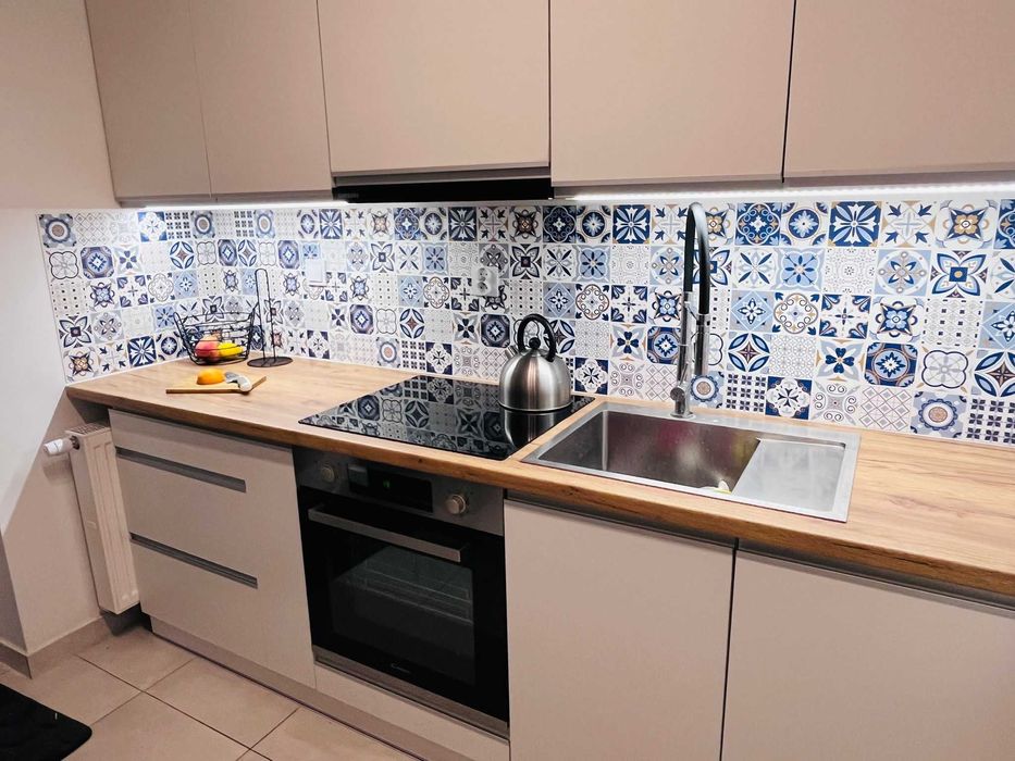 Rozkładowe 2-pokojowe, 6. piętro, klimatyzacja – ul. W. Reymonta