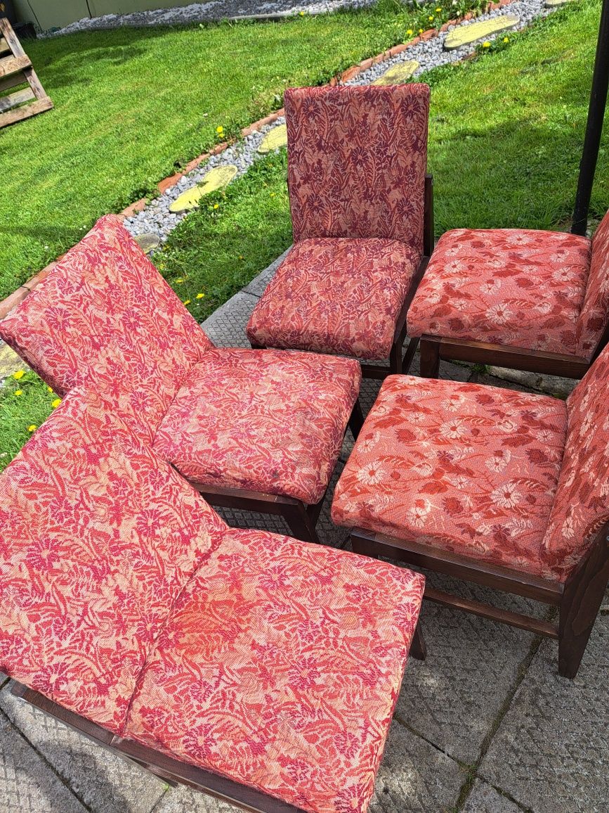 Polskie krzesła z lat 60-tych w typie AGA Chierowskiego 838
