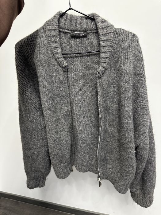 Розбираю гардероб кому цікаво ціни і параметри в особисті