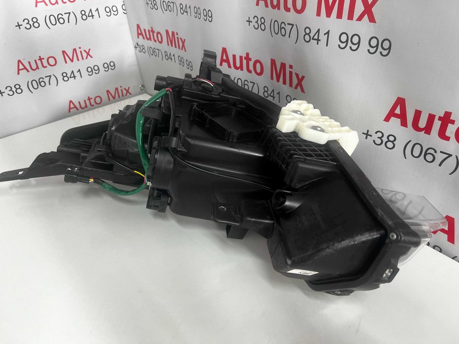 Фара Nissan Leaf 2 260105SH0A Led на 1 лінзі