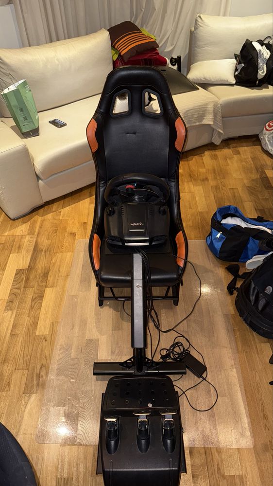 Simulador Logitech G29 com cockpit e mudanças