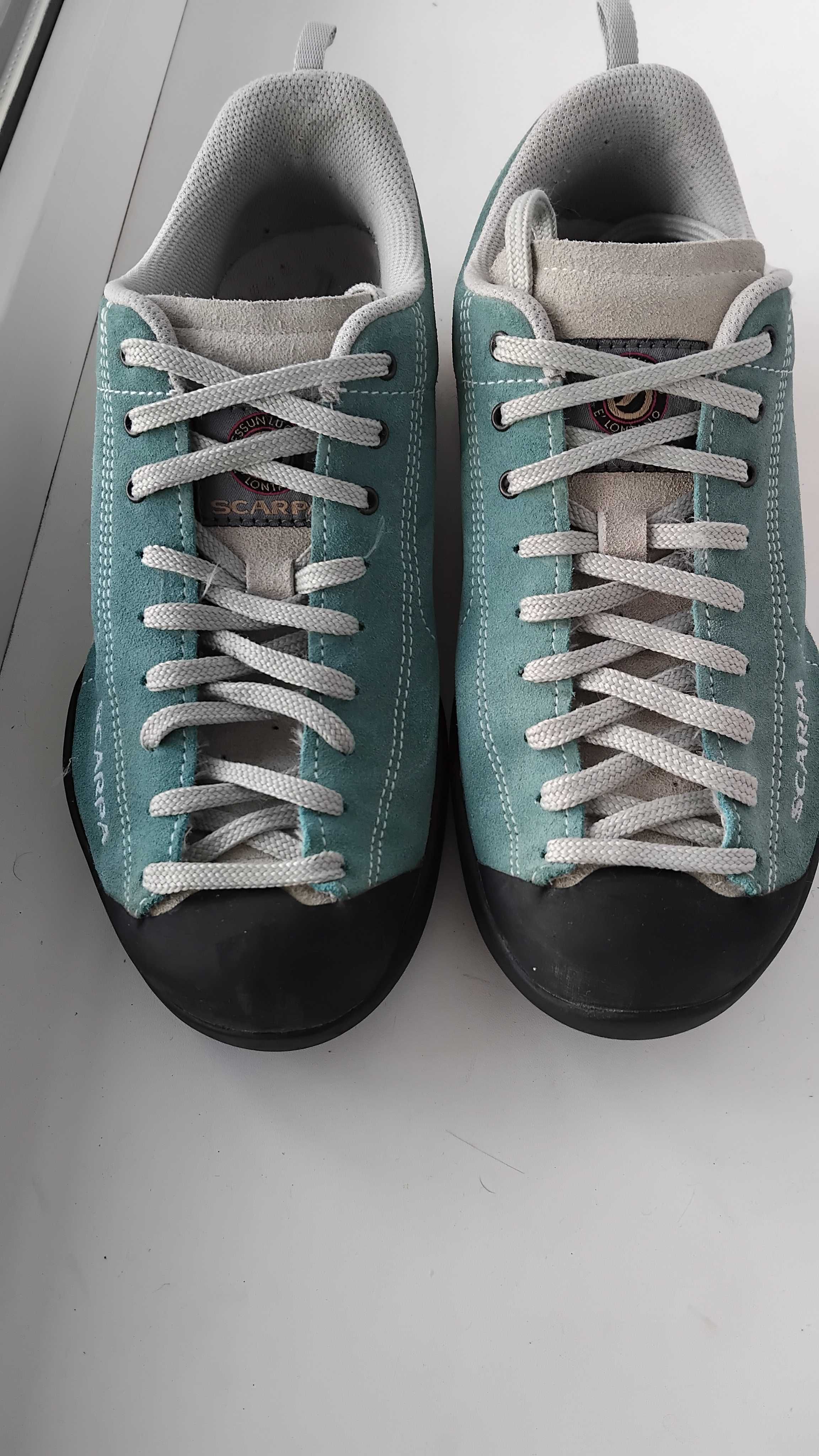 Scarpa 40р 25см кросiвки