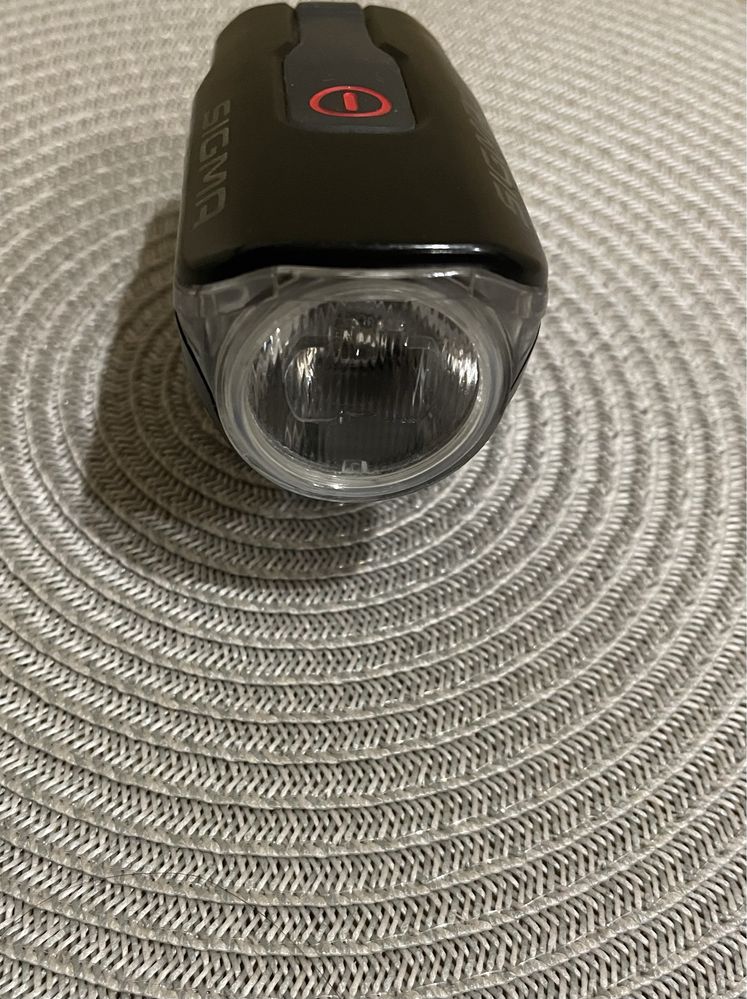 Велофара,ліхтар Sigma Aura 60lux 105г зарядка від Usb micro,Німеччина
