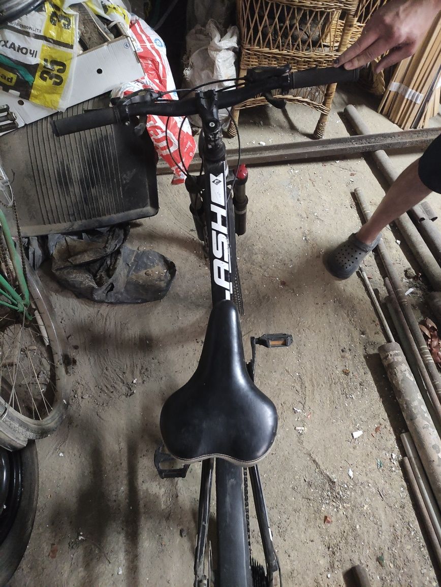 Продаю велосипед спортивний підлітковий TITAN чорний