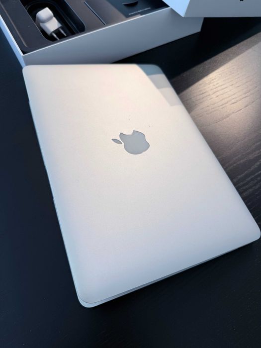 MacBook Pro (Retina, 13-inch, Early 2015)
