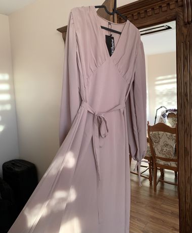 Легка нюдова сукня з софту пошита за власним дизайном