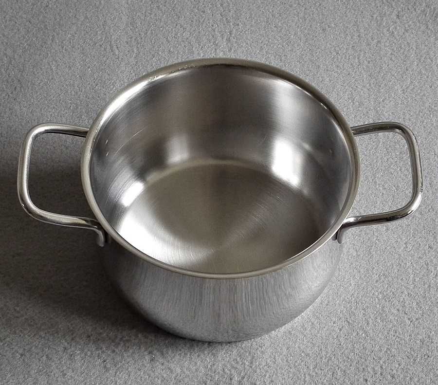 Niemiecki garnek WMF Diadem Plus 16cm o pojemności 2,0l, do indukcji