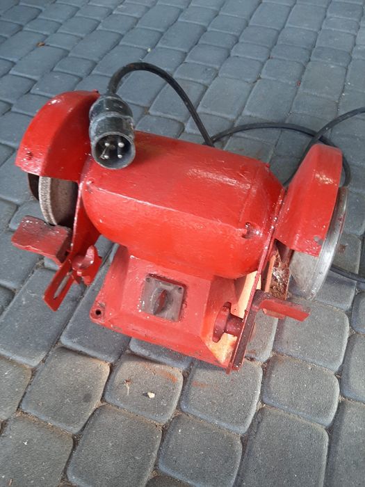 Dwutarczowa szlifierka stołowa 380V (siła)