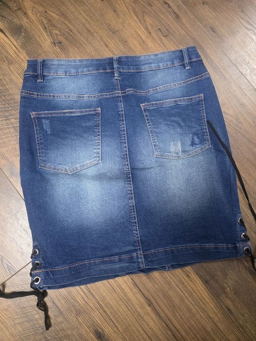 Jeansowa mini rozm L
