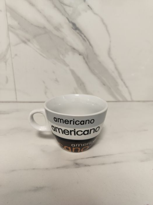 Filiżanka porcelanowa