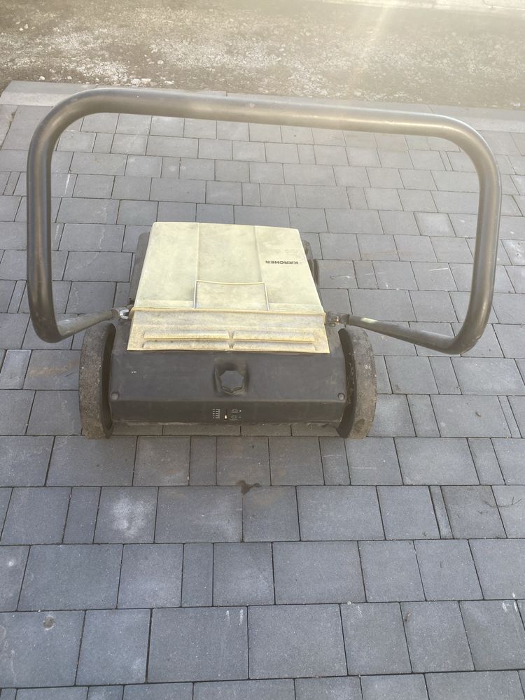 Zamiatarka Karcher KM 700 S