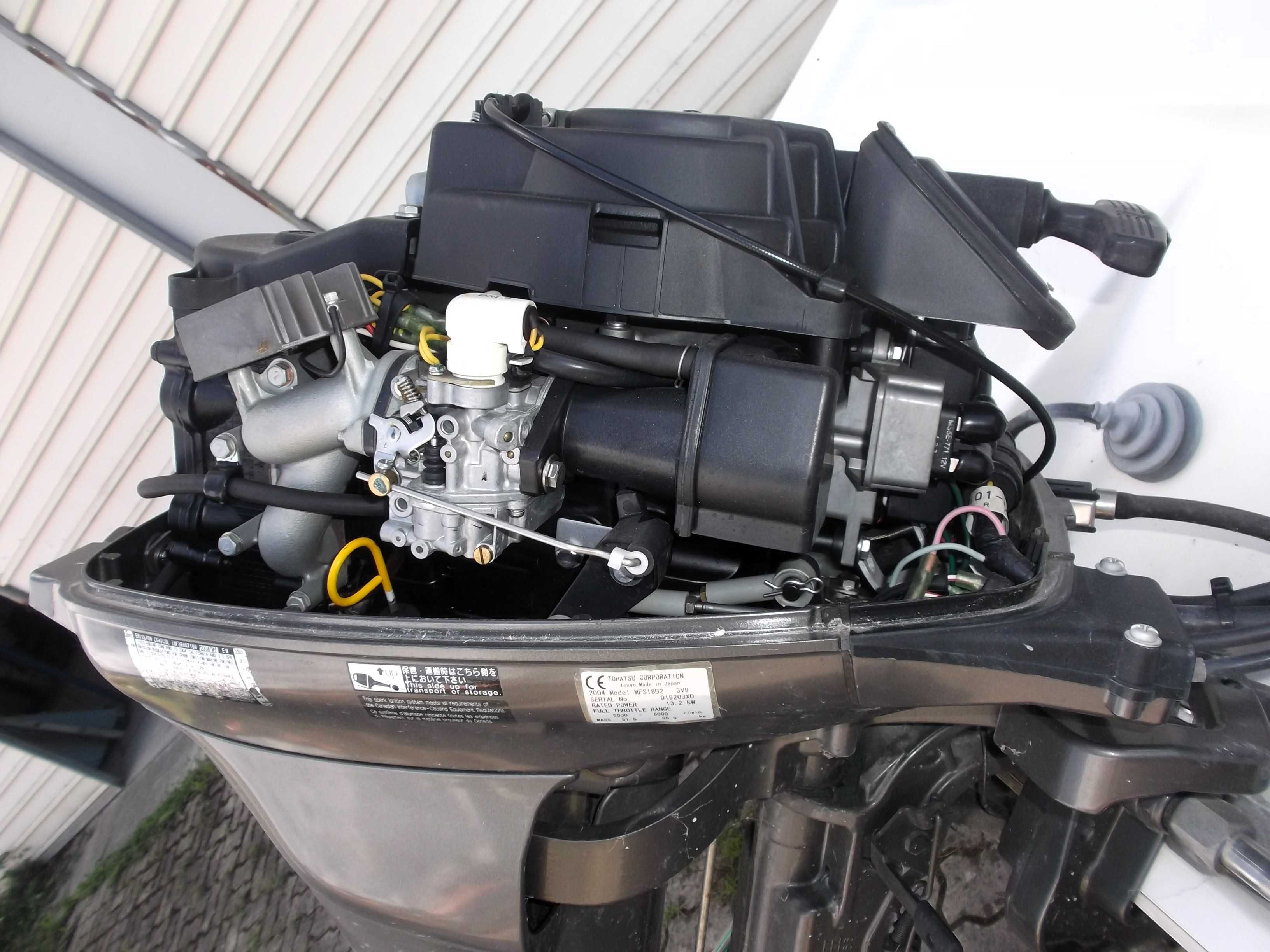 BARCO LANCHA NOVA COM MOTOR NOVO 4 TEMPOS