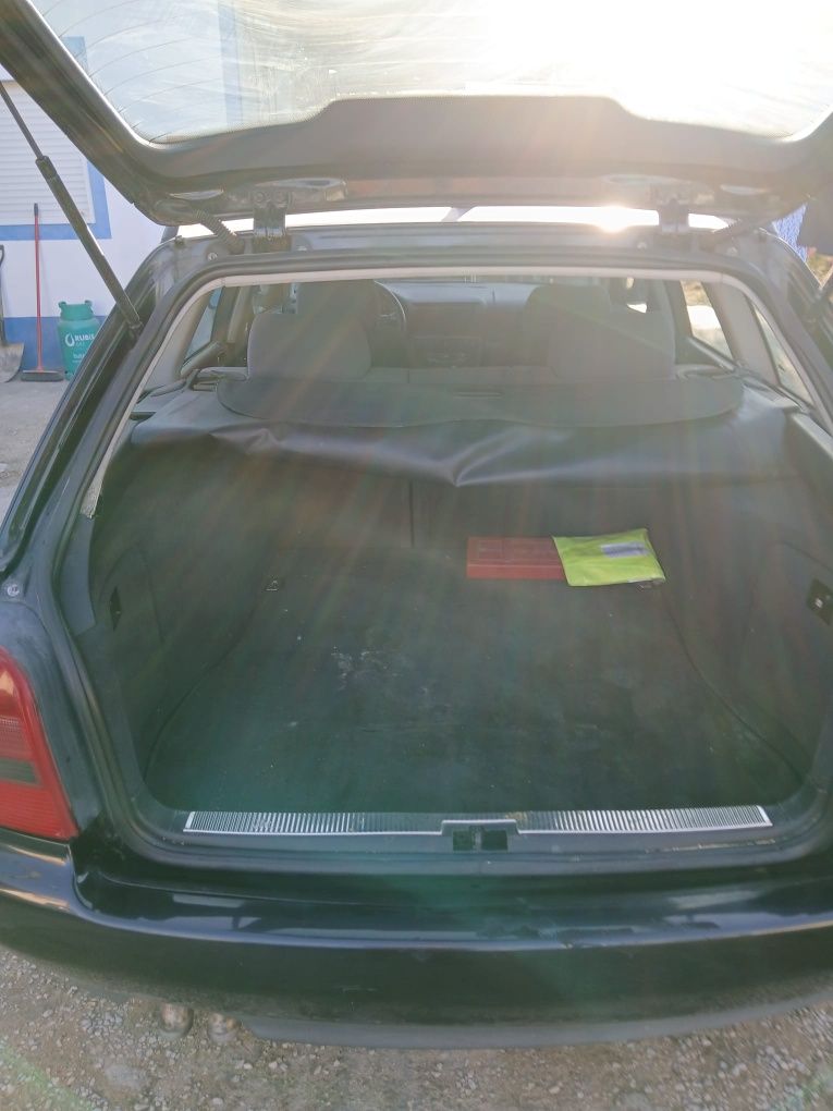Audi A4  1900tdi 2500€ negociável