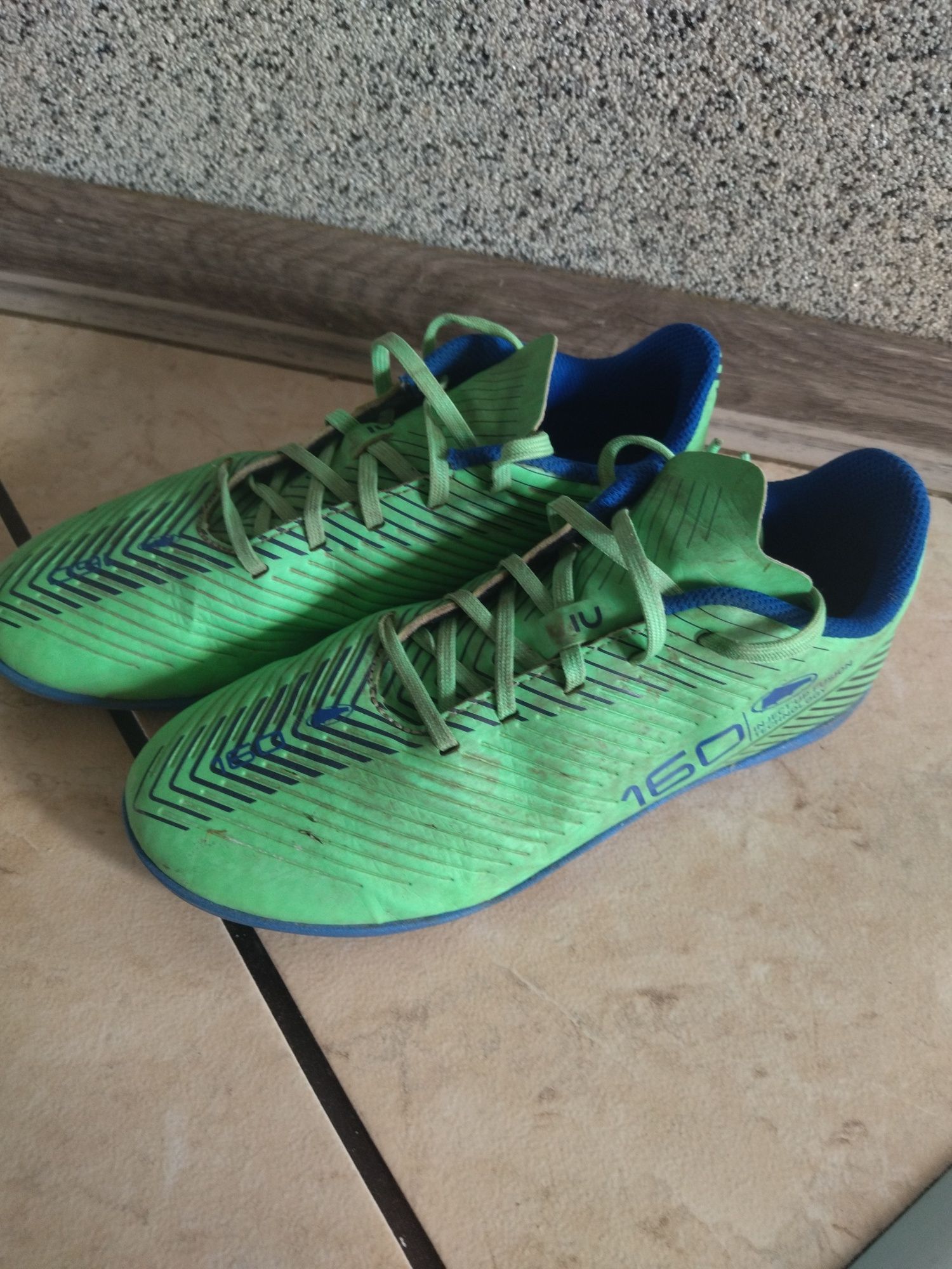 Buty sportowe korki