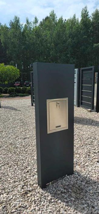 Aluminiowy słupek multimedialny, multibox - WYCIĘCIE NR DOMU GRATIS