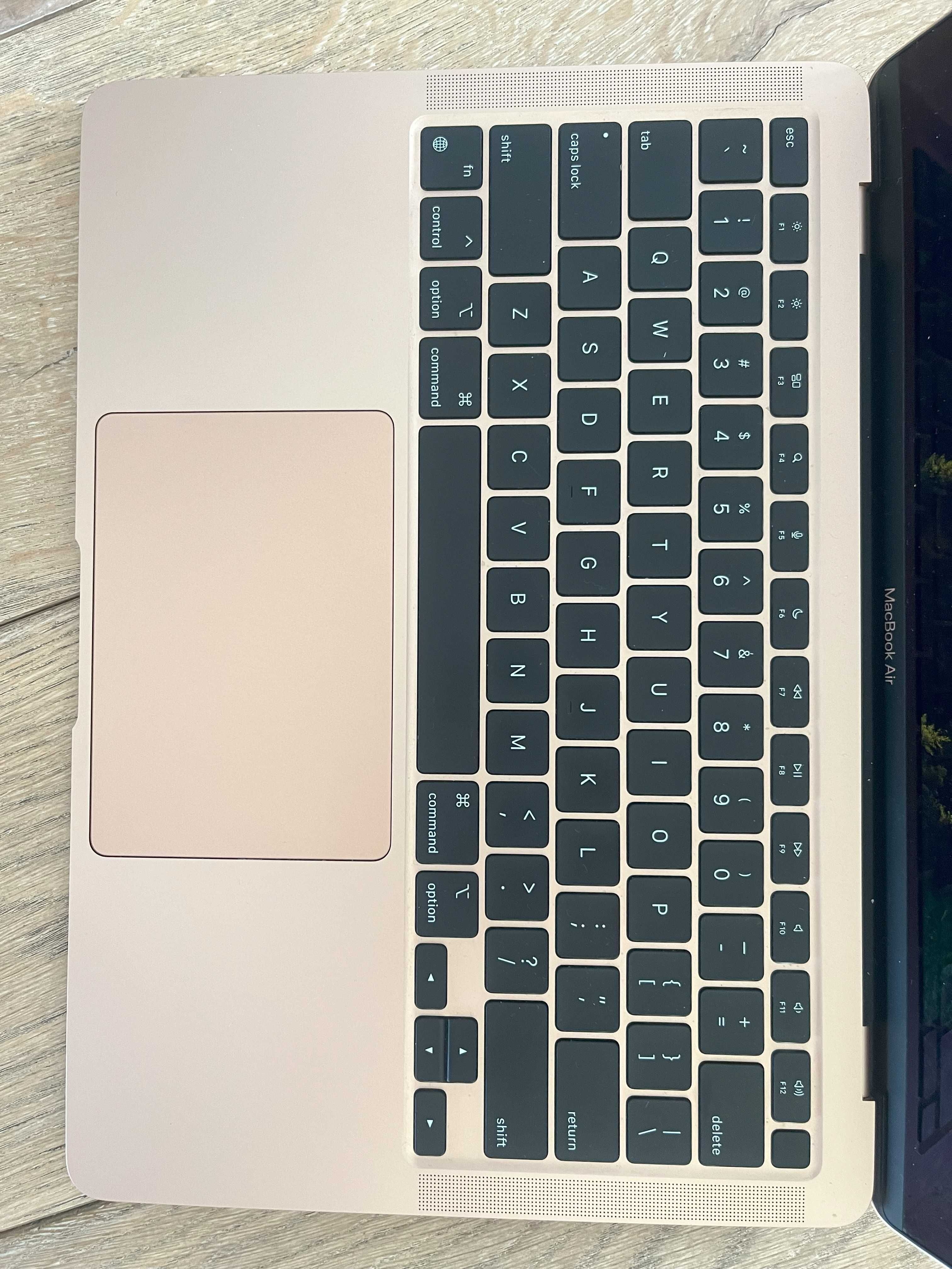 Apple macBook Air 13 8CPU 8GB RAM 256GB SSD jak nowy 19cykli