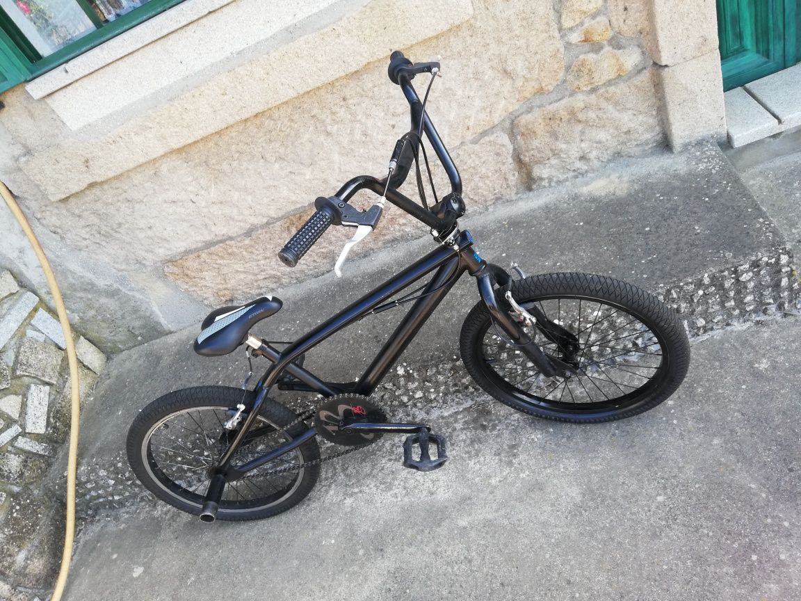 Vendo bicicleta BMX