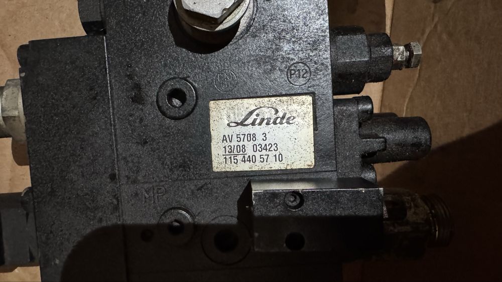 Гідророзподільник, гидрораспределитель Linde 1154405710