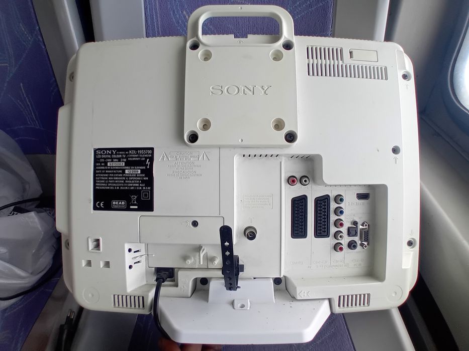 Tv sony Bravua c/ imagem 4k comando e cabo de alimentação a funcionar