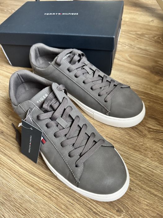 Оригінальні кросівки Tommy , проліт