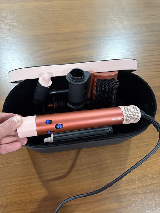 VENDO Modelador e secador multifunção Dyson Airwrap Strawberry